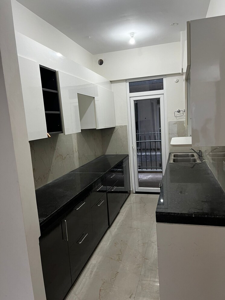 Kitchen, smart-world-gems 3.5 Bedroom 1496 Sq.Ft. Apartment In Sector 89 Gurgaon 8702668