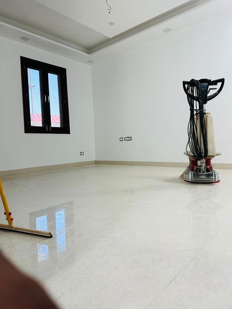 Room, burari 3 Bedroom 150 Sq.Yd. Builder Floor In Burari Delhi 8702690