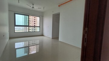 2 BHK Apartment For Rent in Kalpataru Immensa, Kolshet Road
