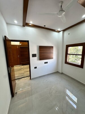 Room in 2 BHK Builder Floor at Vaishali Sector 2 – for Sale