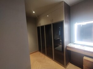 Room in 3 BHK Apartment at Eldeco La Vida Bella, Sector 12 Greater Noida – for Sale