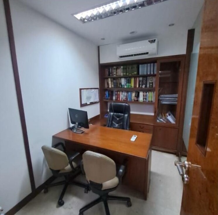 Team Area, churchgate Commercial Office Space 1479 Sq.Ft. In Churchgate Mumbai 8702839