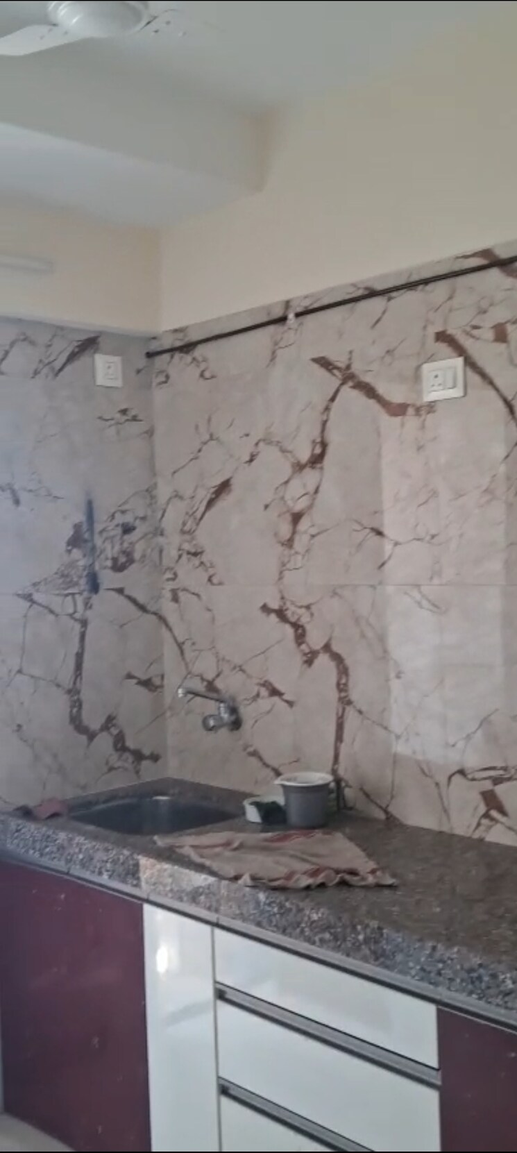 Bathroom, raj-akshay 1 Bedroom 426 Sq.Ft. Apartment In Mira Road Thane 8702800