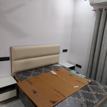 Room in 3 BHK Apartment at Sector 22 – for Rent