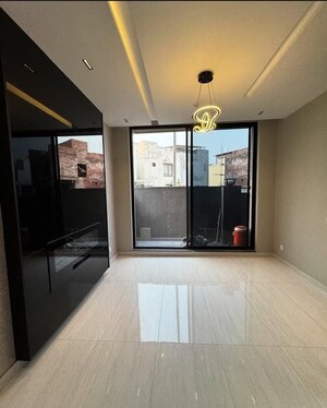 Bedroom in 3 BHK Builder Floor at Sector 28 – for Sale