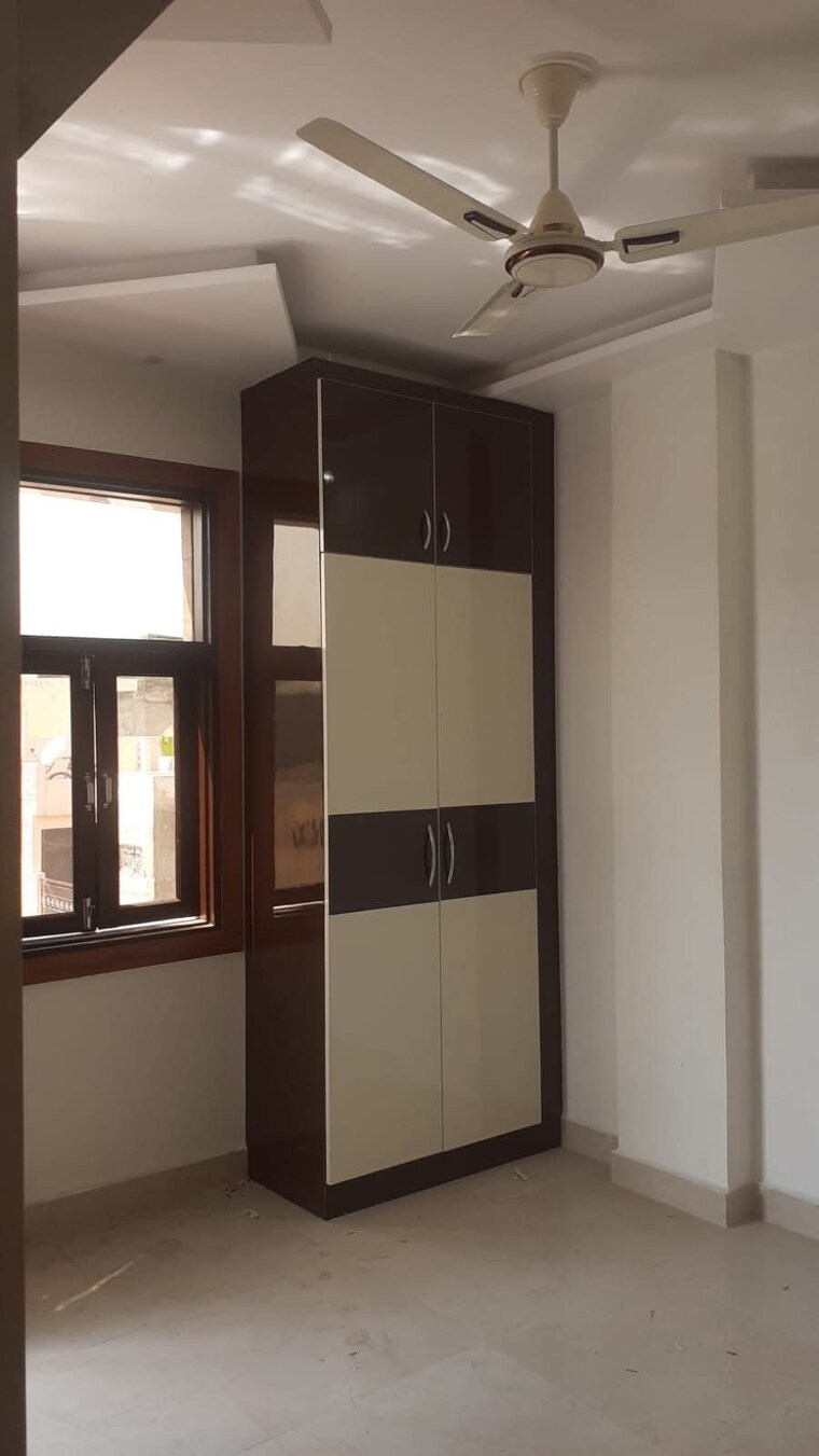 Room, sa-homes-i 2.5 Bedroom 455 Sq.Ft. Builder Floor In Uttam Nagar Delhi 8702842