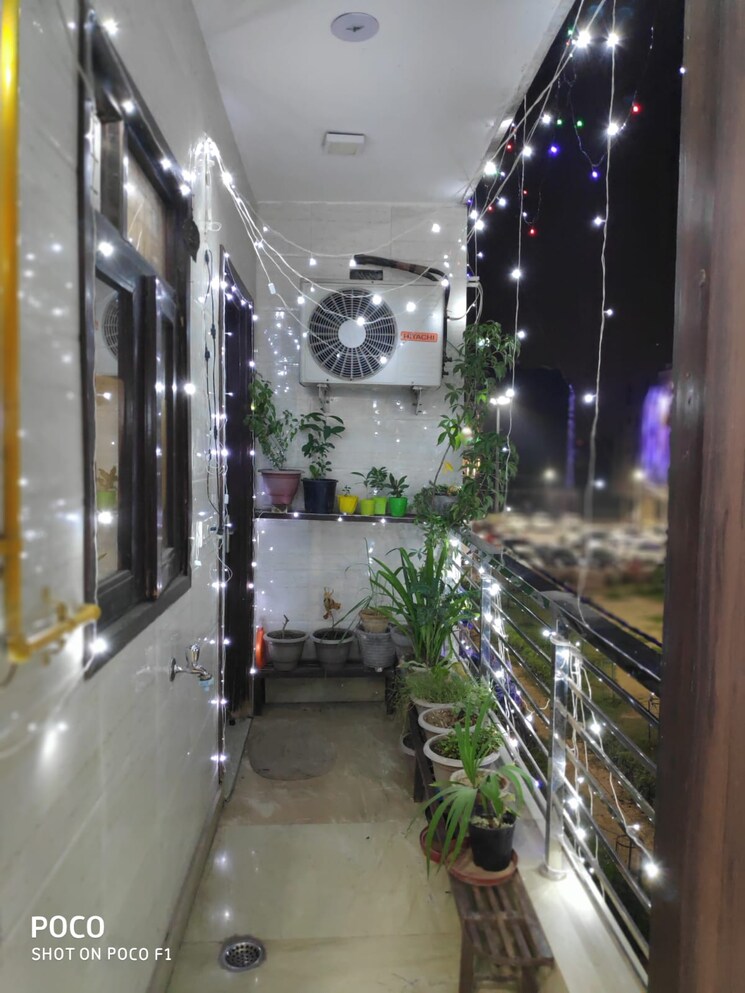 Balcony, rohini sector 24 3 Bedroom 900 Sq.Ft. Builder Floor In Rohini Sector 24 Delhi 8702830