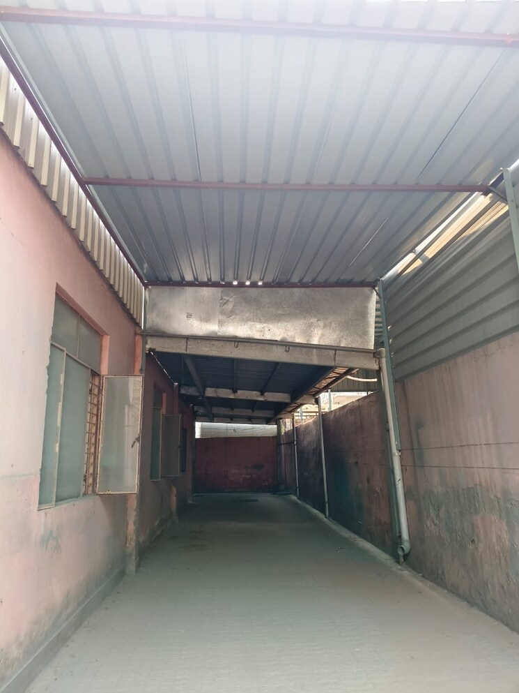 undefined, sector 4 Commercial Office Space 3000 Sq.Ft. In Sector 4 Noida 8702857