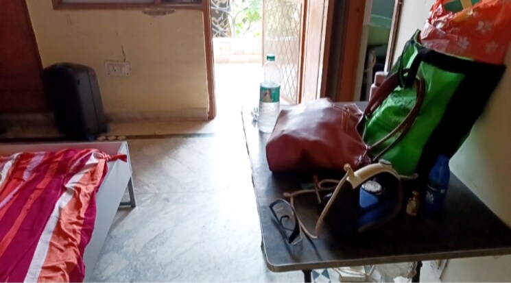 Room, vaishali sector 4 1 Bedroom 680 Sq.Ft. Builder Floor In Vaishali Sector 4 Ghaziabad 8702871