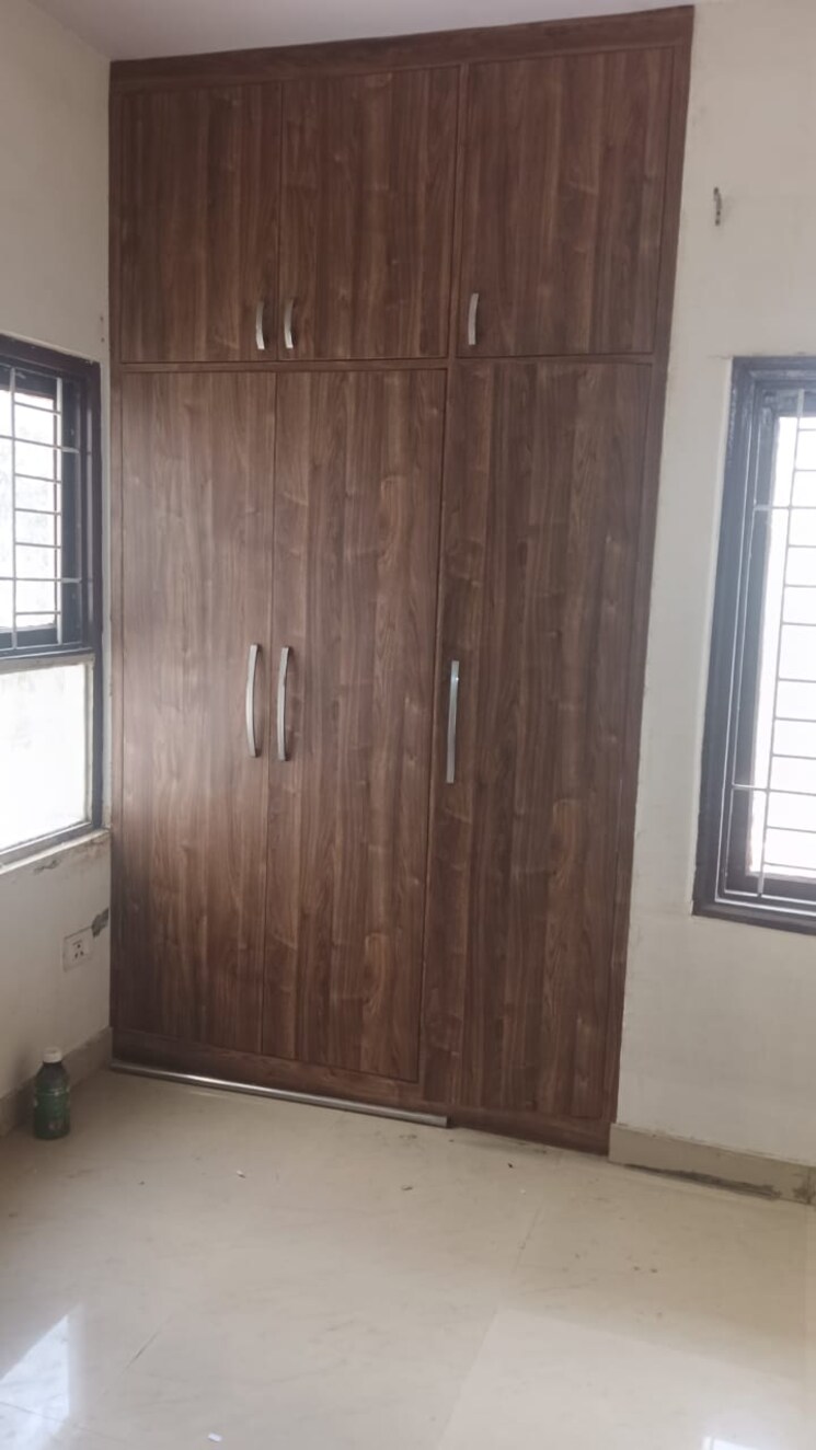 Room, gomti nagar 3 Bedroom 1750 Sq.Ft. Apartment In Gomti Nagar Lucknow 8702888