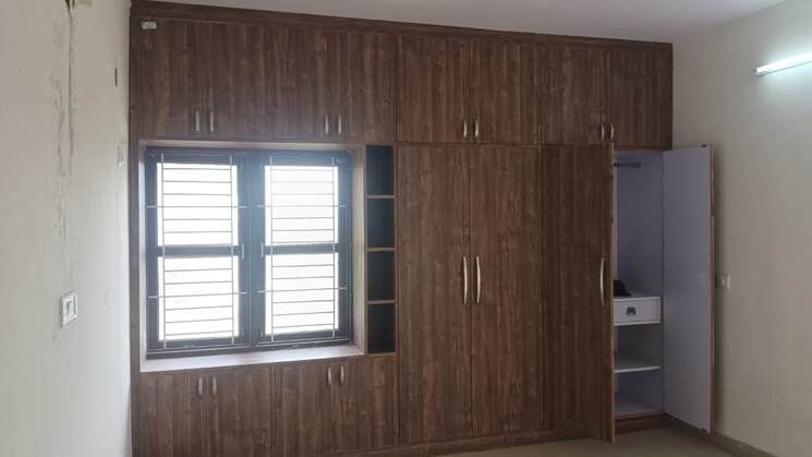 Room, gomti nagar 3 Bedroom 1750 Sq.Ft. Apartment In Gomti Nagar Lucknow 8702888