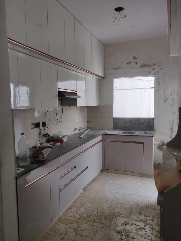 Kitchen, gomti nagar 3 Bedroom 1750 Sq.Ft. Apartment In Gomti Nagar Lucknow 8702888