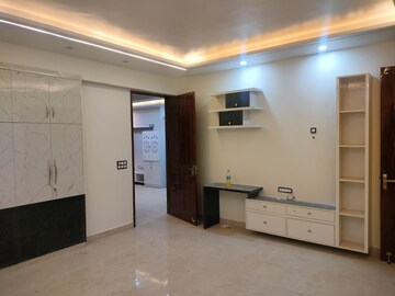 Room in 2 BHK Apartment at ACE Platinum, Zeta I Greater Noida – for Rent