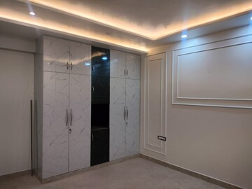 Room in 2 BHK Apartment at ACE Platinum, Zeta I Greater Noida – for Rent