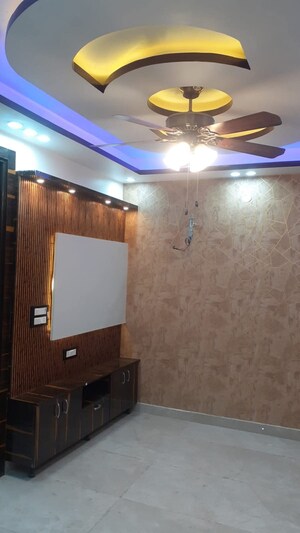 Furnished Amenities in 1.5 BHK Builder Floor at SA HOMES I, Uttam Nagar – for Sale