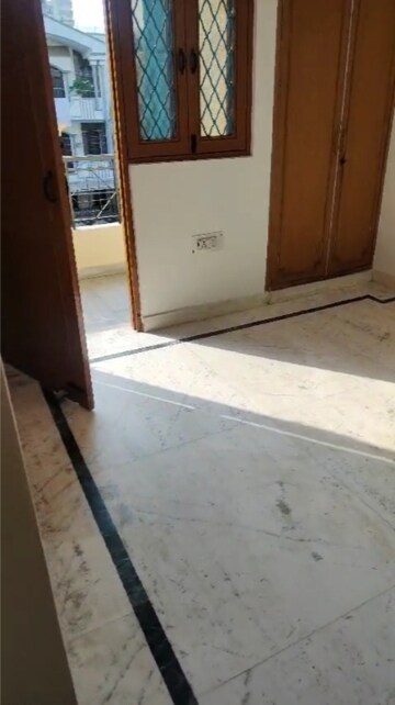 Living Room in 3 BHK Builder Floor at Vaishali Sector 4 – for Rent