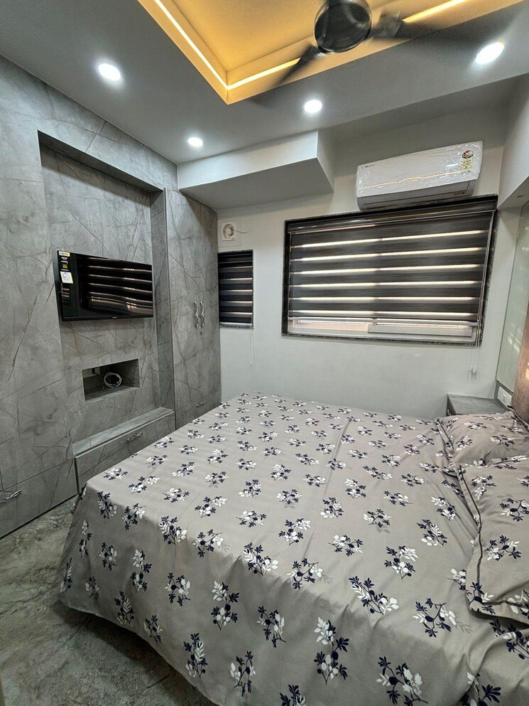  Parking, dlf-one-midtown 1.5 Bedroom 420 Sq.Ft. Apartment In Moti Nagar Delhi 8702912