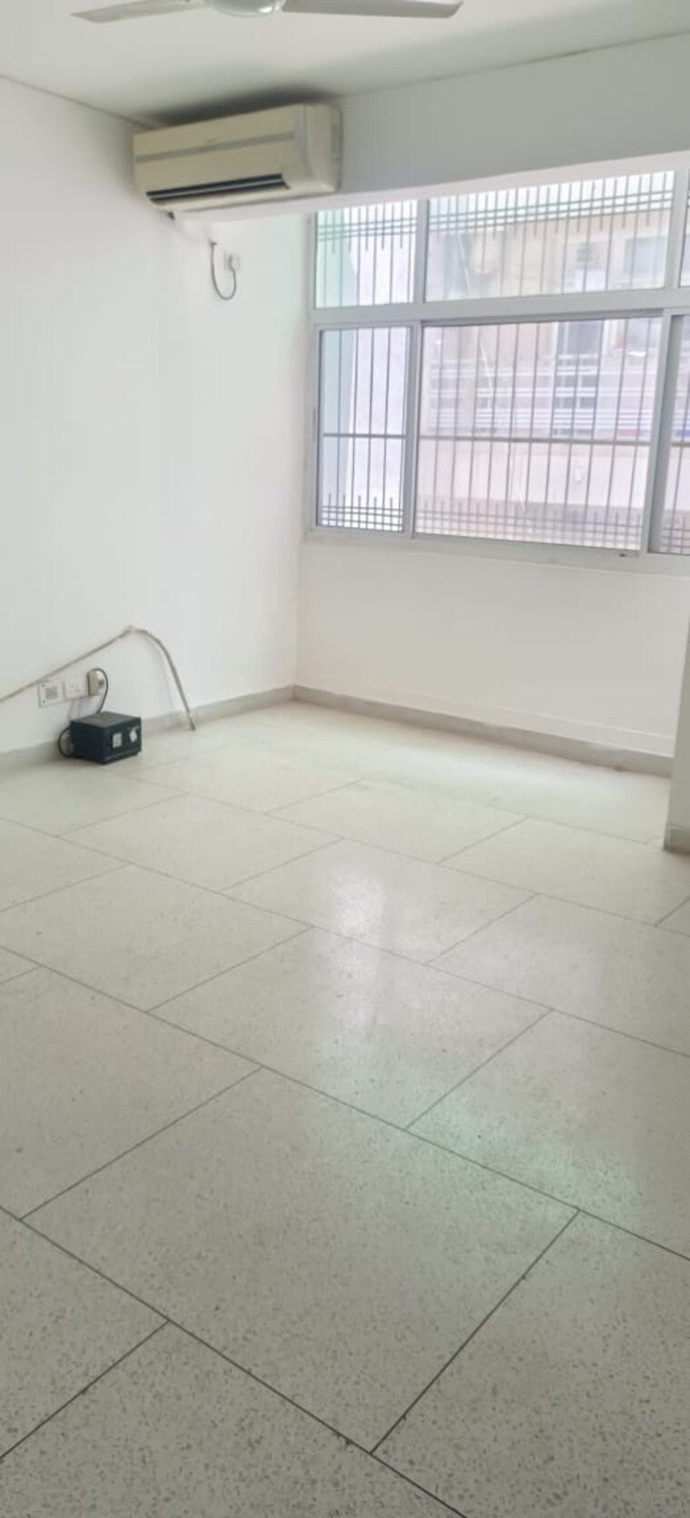 Room, govindpuri 2.5 Bedroom 1150 Sq.Ft. Builder Floor In Govindpuri Delhi 8702970