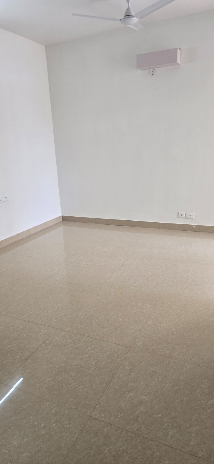 Room, sector 19b dwarka 3 Bedroom 2100 Sq.Ft. Apartment In Sector 19b Dwarka Delhi 8702975