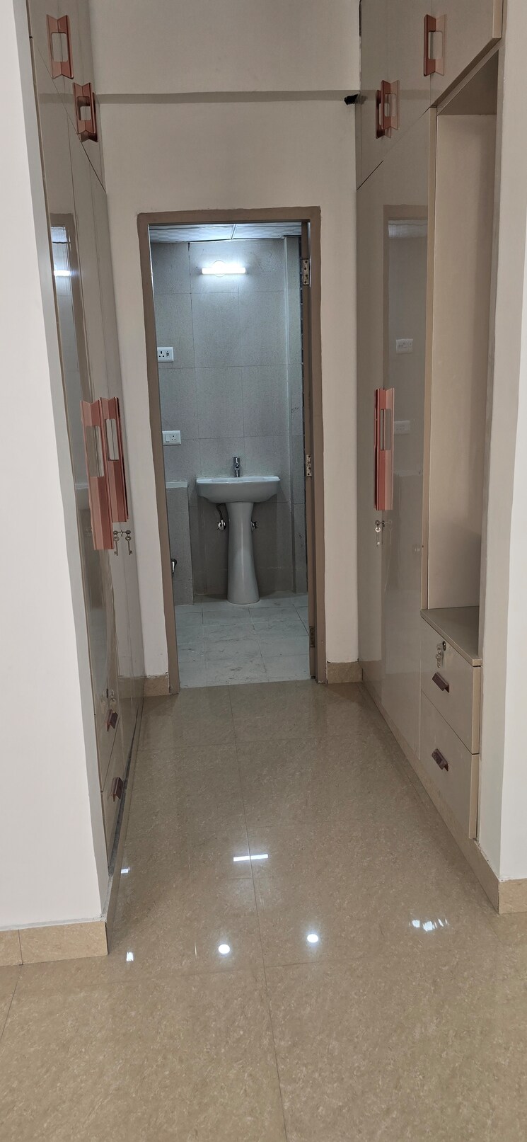 undefined, sector 19b dwarka 3 Bedroom 2100 Sq.Ft. Apartment In Sector 19b Dwarka Delhi 8702975