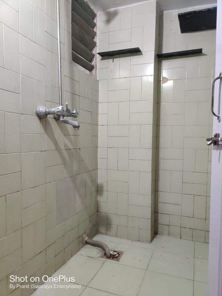 Bathroom, powai-jaltarang-chs 1 Bedroom 625 Sq.Ft. Apartment In Powai Mumbai 8702968