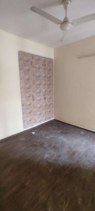 Room in 3 BHK Apartment at BPTP Park Elite Premium, Sector 84 – for Rent