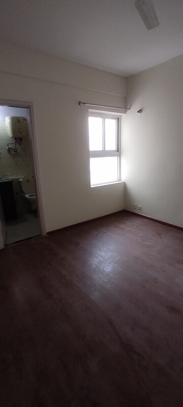 Room in 3 BHK Apartment at BPTP Park Elite Premium, Sector 84 – for Rent