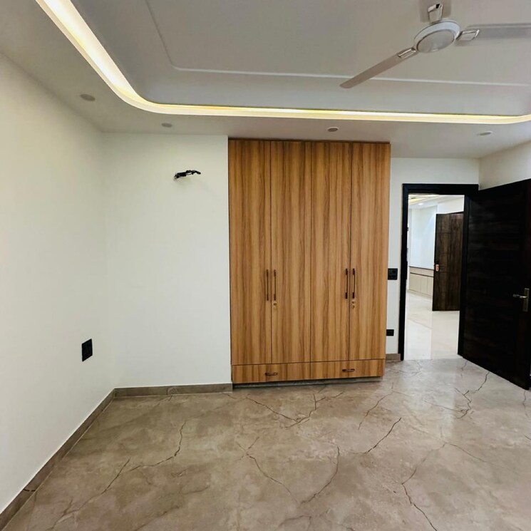 Room, m3m-atrium 2 Bedroom 100 Sq.Yd. Builder Floor In Golf Course Extension Gurgaon 8703007
