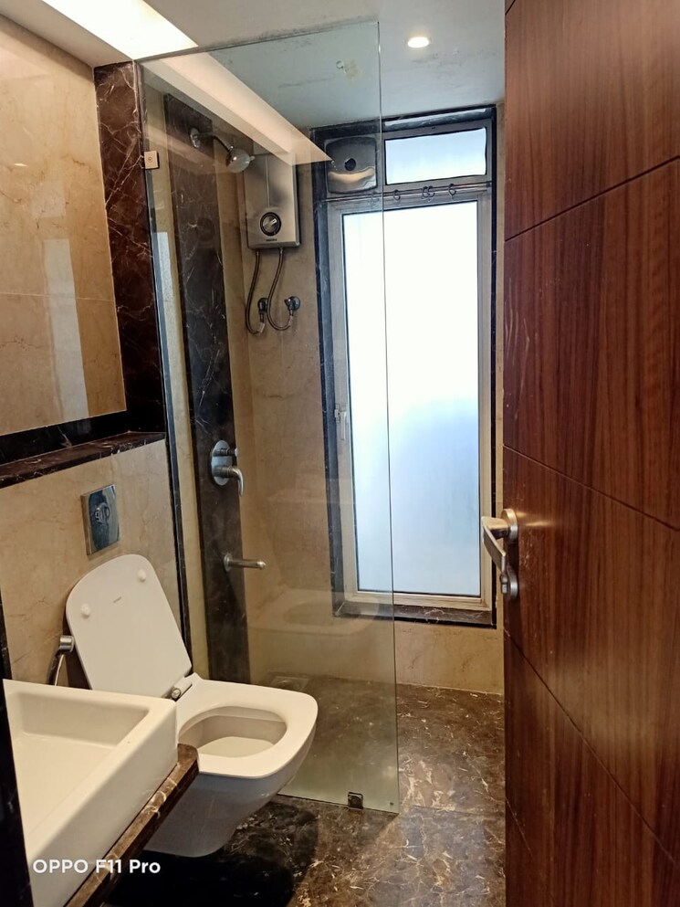 Bathroom, raunak-viraj-bliss 2 Bedroom 757 Sq.Ft. Apartment In Khar West Mumbai 8703023
