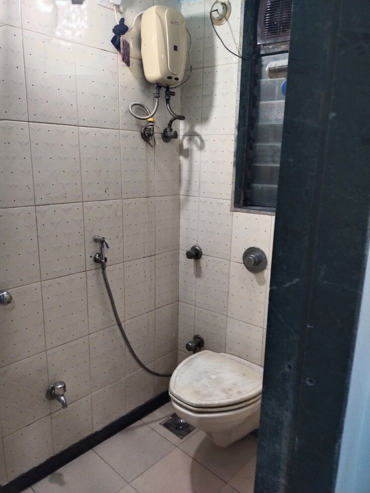 Bathroom, equinox-business-park 1 Bedroom 310 Sq.Ft. Apartment In Kurla West Mumbai 8703038