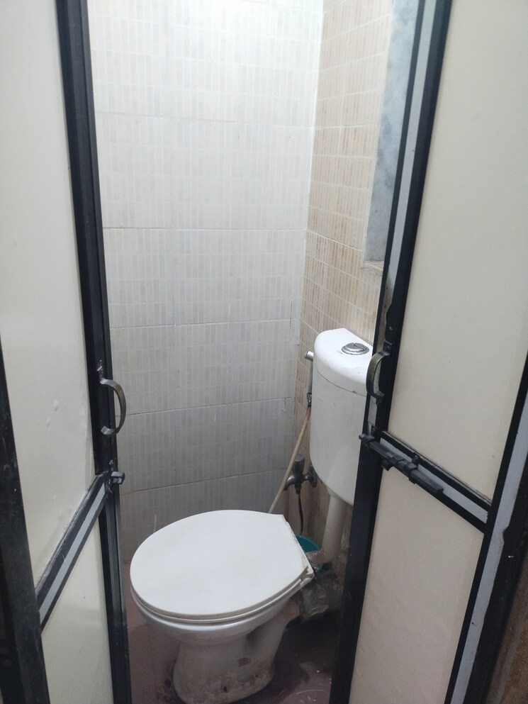 Bathroom, equinox-business-park 1 Bedroom 310 Sq.Ft. Apartment In Kurla West Mumbai 8703038