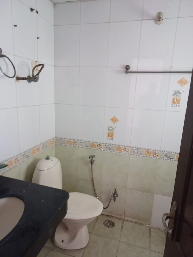 Bathroom, supertech-icon 2 Bedroom 1050 Sq.Ft. Apartment In Ahinsa Khand 2 Ghaziabad 8703045