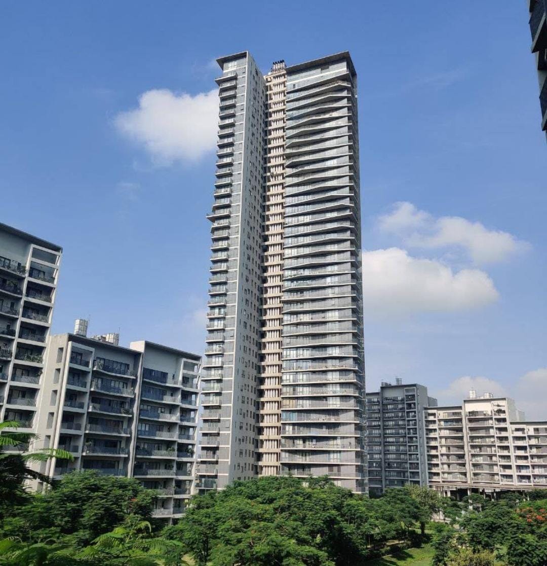 2 BHK + Servant Room Apartment For Rent in Ireo Skyon