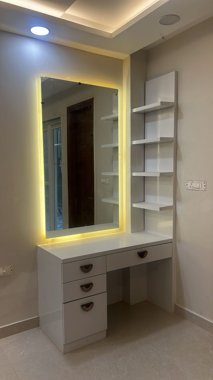 Kitchen, sushant lok i 3 Bedroom 300 Sq.Yd. Builder Floor In Sushant Lok I Gurgaon 8703021