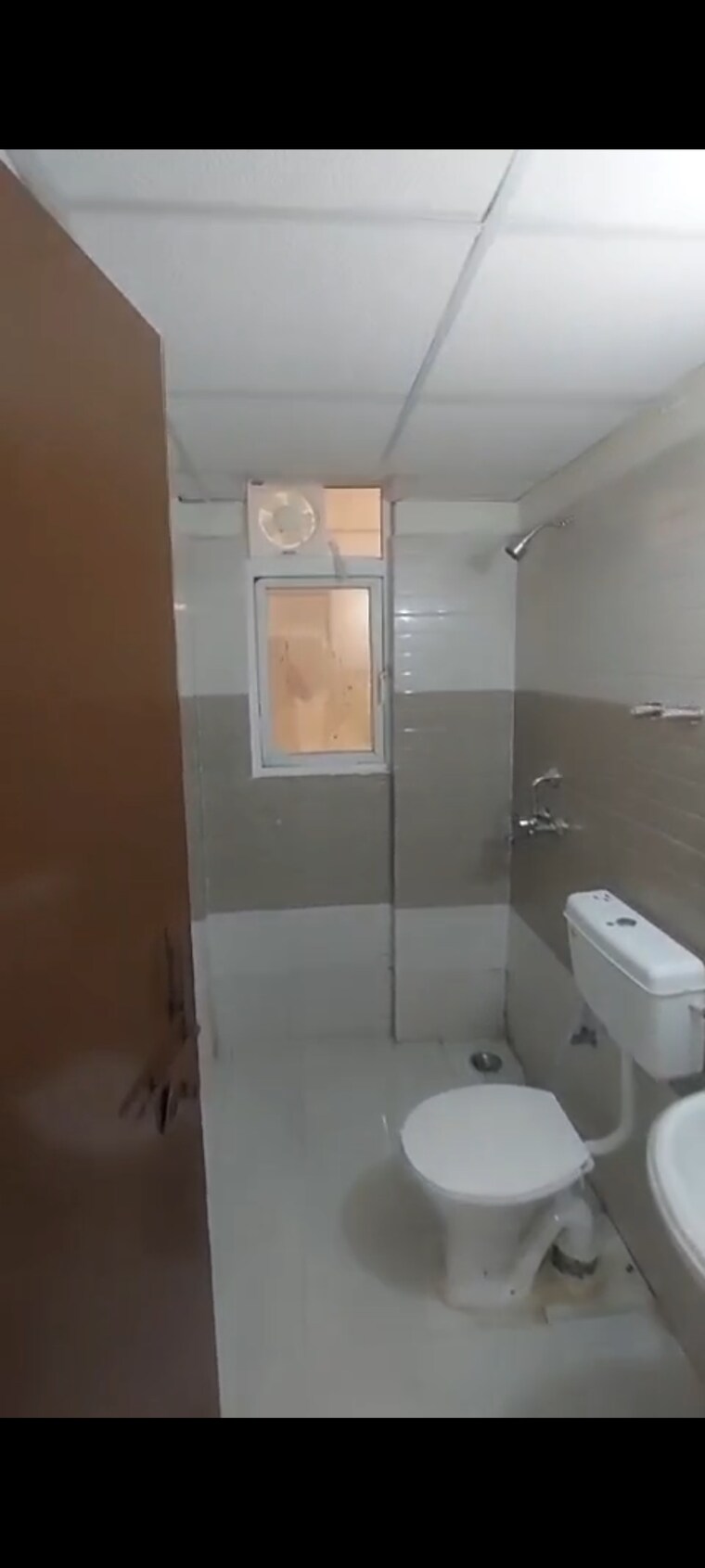 Bathroom, signature-global-orchard-avenue 2 Bedroom 650 Sq.Ft. Apartment In Sector 93 Gurgaon 8703108