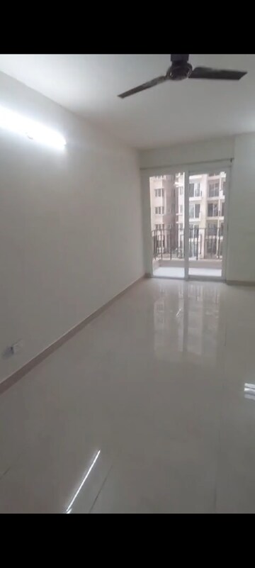 Room in 2 BHK Apartment at Signature Global Orchard Avenue, Sector 93 – for Sale