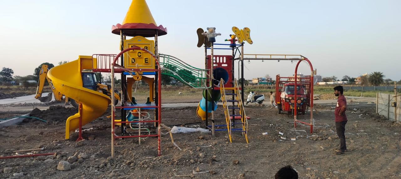 Plot For Sale in Highway Blossom A.B Road