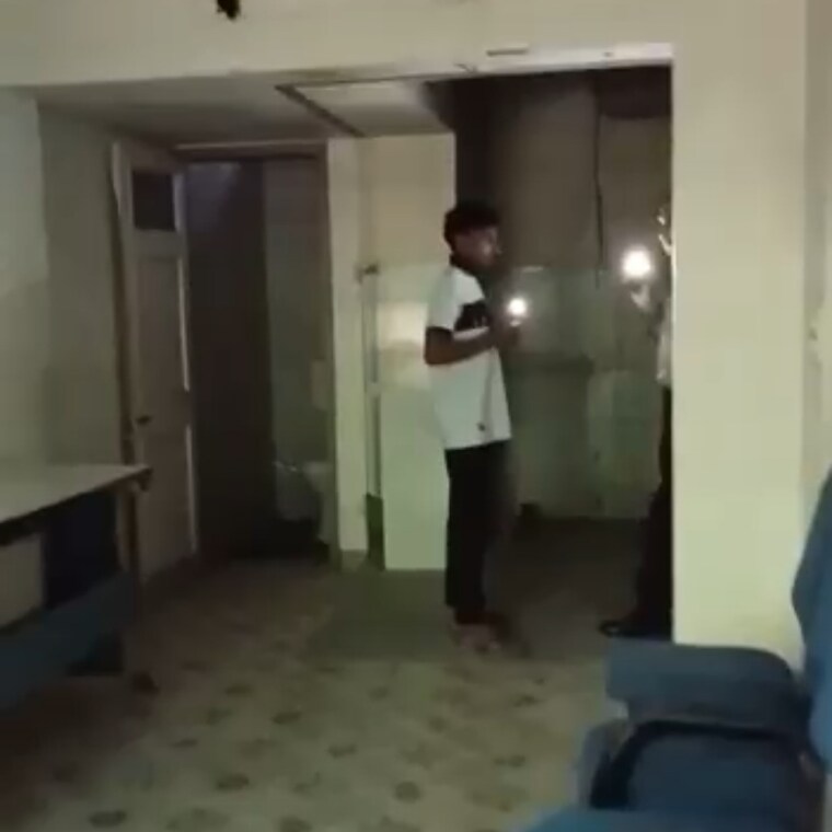 Living Room, mayur vihar phase ii Commercial Shop 156 Sq.Ft. In Mayur Vihar Phase ii Delhi 8703199