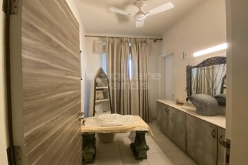 Bathroom in 3 BHK Apartment at Ireo Victory Valley, Sector 67 – for Sale
