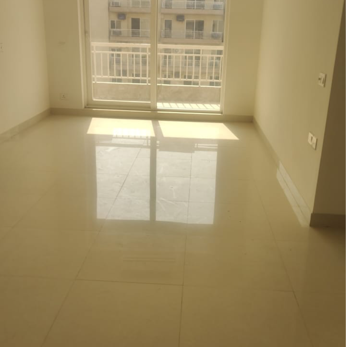 2 BHK + Servant Room Apartment For Rent in BPTP Park Prime