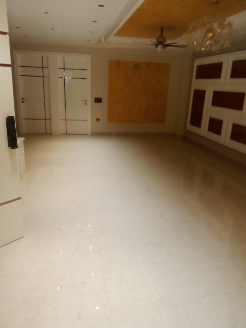 3 BHK 112 Sq.Mt. Builder Floor in Aman Plaza