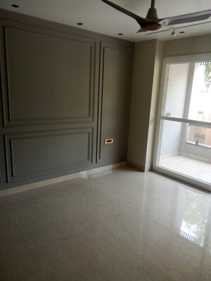 Room in 3 BHK Builder Floor at Aman Plaza, Shakti Khand iv – for Sale