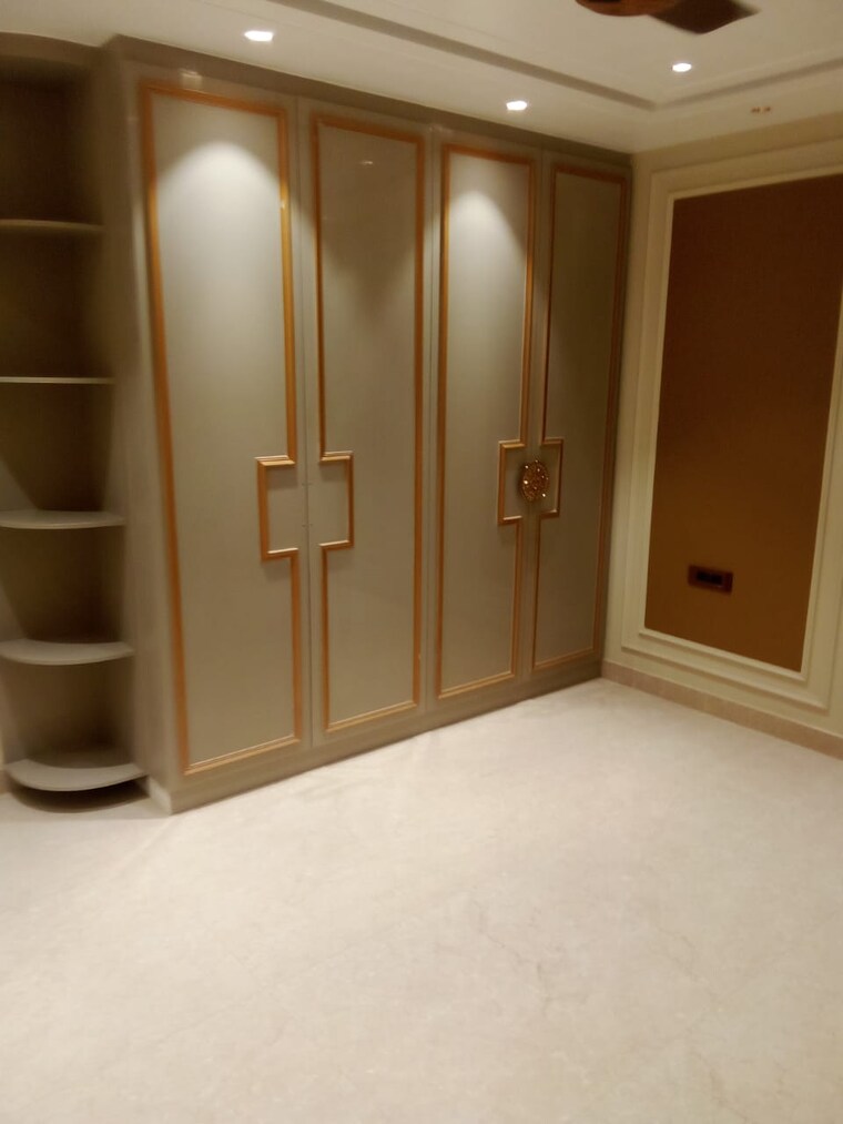 Room, aman-plaza 3 Bedroom 112 Sq.Mt. Builder Floor In Shakti Khand iv Ghaziabad 8703204