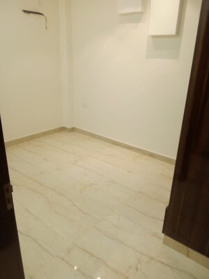 Room in 3 BHK Builder Floor at Aman Plaza, Shakti Khand iv – for Sale