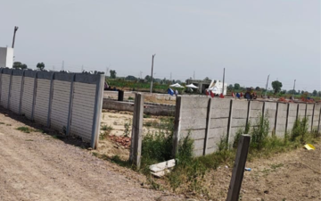 Plot For Sale in Yamuna Expressway