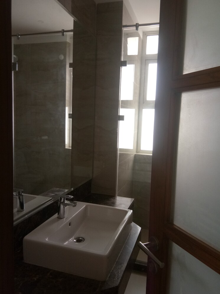 Bathroom, pioneer-araya 5 Bedroom 5514 Sq.Ft. Apartment In Sector 62 Gurgaon 8703411