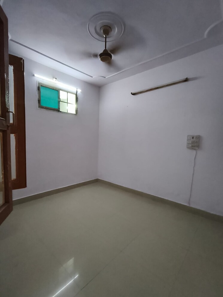 Room, vaishali sector 5 2 Bedroom 860 Sq.Ft. Builder Floor In Vaishali Sector 5 Ghaziabad 8703418
