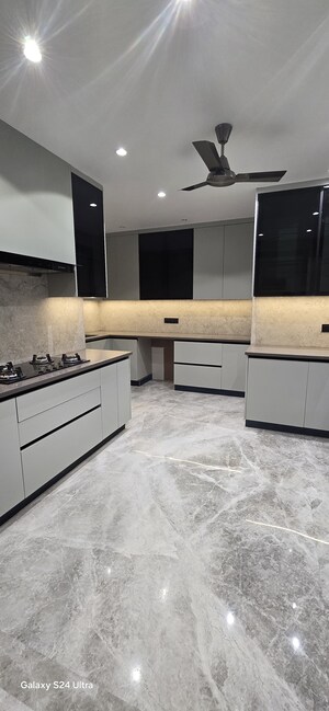 Kitchen in 3 BHK Builder Floor at BPTP Amstoria Country Floor, Sector 102 – for Sale