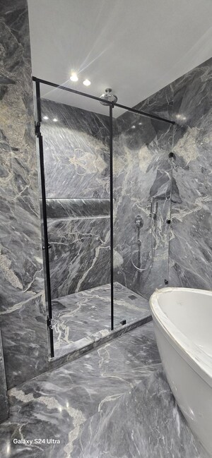 Bathroom in 3 BHK Builder Floor at BPTP Amstoria Country Floor, Sector 102 – for Sale