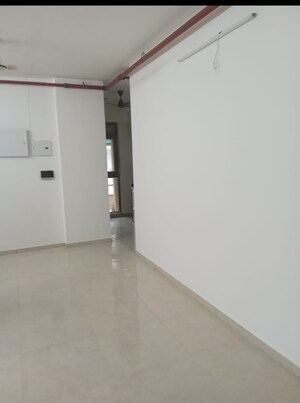 Room in 2 BHK Apartment at Nahar Amaryllis Towers and Plaza, Chandivali – for Sale